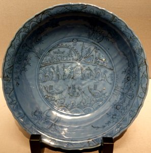 Large dish with foliate rim, Zhangzhou ware, China, Ming dynasty, 1600s AD, ceramic, lapis lapuli glaze, underglaze blue - Tokyo National Museum - Tokyo, Japan - DSC08355