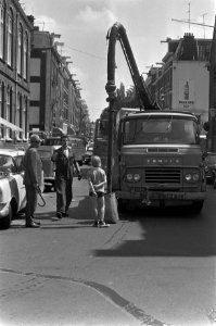 Laurierdwarsstraat en Eerste Sweelinckstraat in Amsterdam worden speelstraten, Bestanddeelnr 925-6996