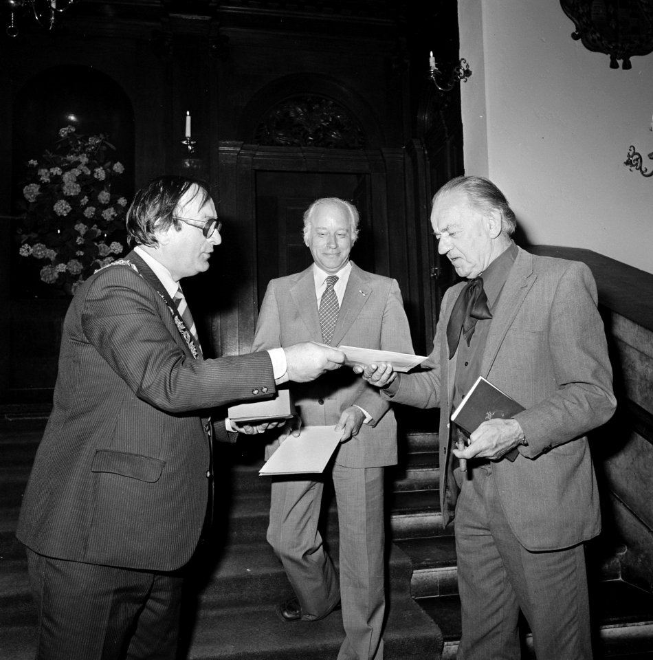 Laurens Janszn Costerprijs voor uitgever Geert van Oorschot in Haarlem Van Oor, Bestanddeelnr 929-2076