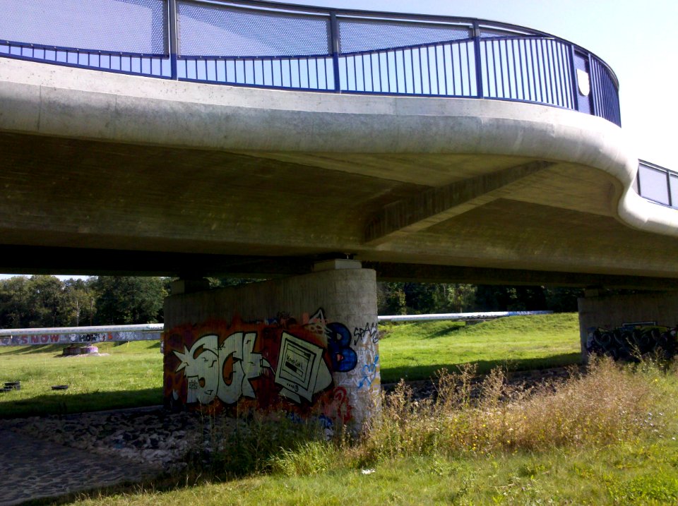Lauersche Brücke bzw. Bauwerk 8 die S 46 über das Elsterhochflutbett führend -Auskragung- im August 2017