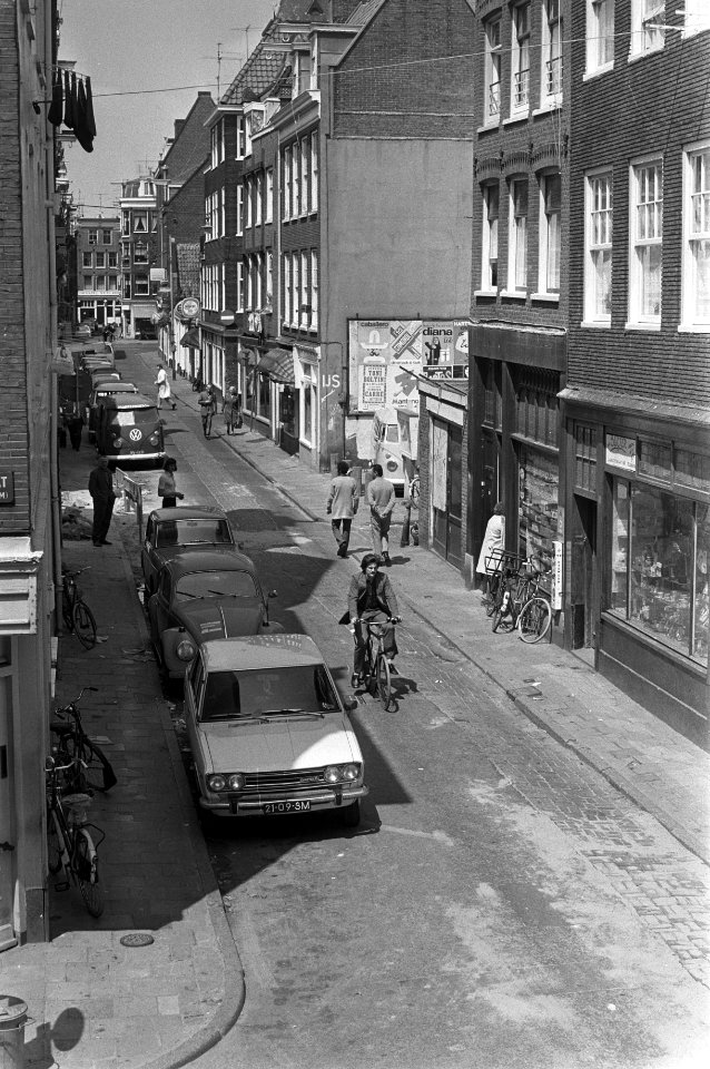 Laurierdwarsstraat en Eerste Sweelinckstraat in Amsterdam worden speelstraten, o, Bestanddeelnr 925-6994