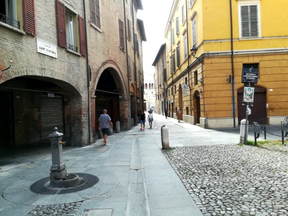 Largo Sant'eufemia, MO