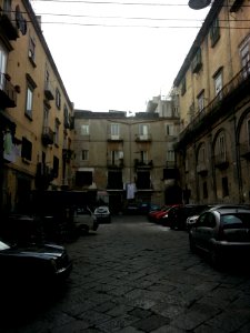 Largo Avellino 1