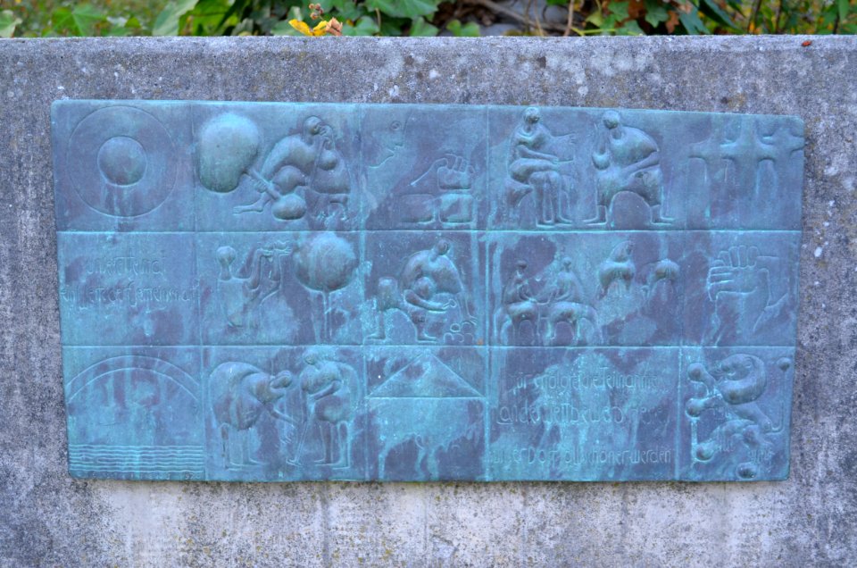 Laubuseschbach, Brunnen vor dem Schönbornschen Hof, Detail