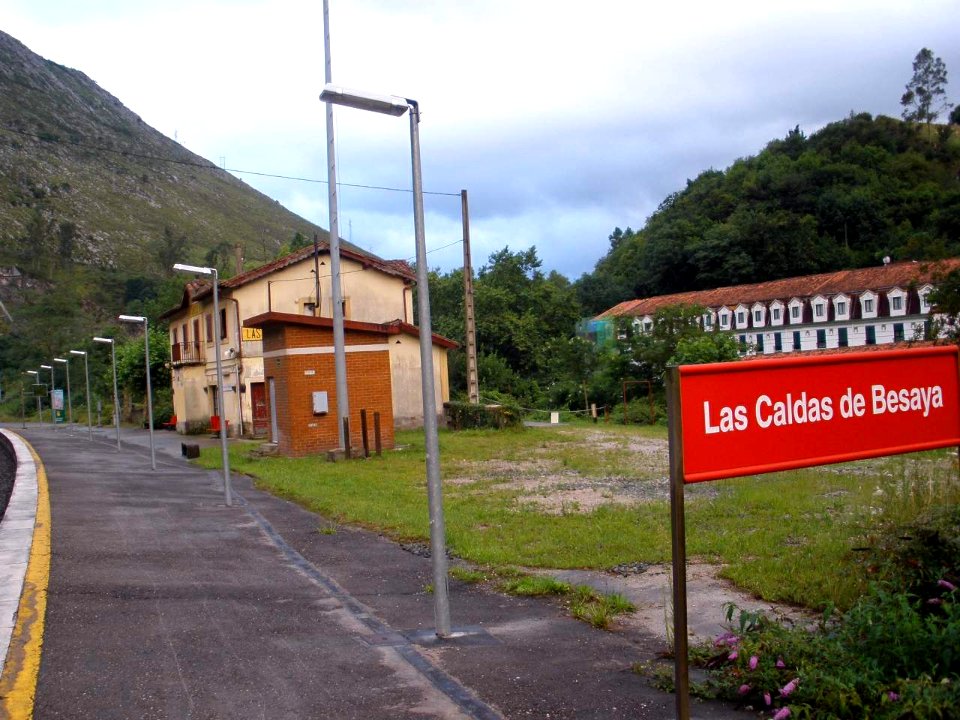 Las Caldas de Besaya - Estación de Adif 3