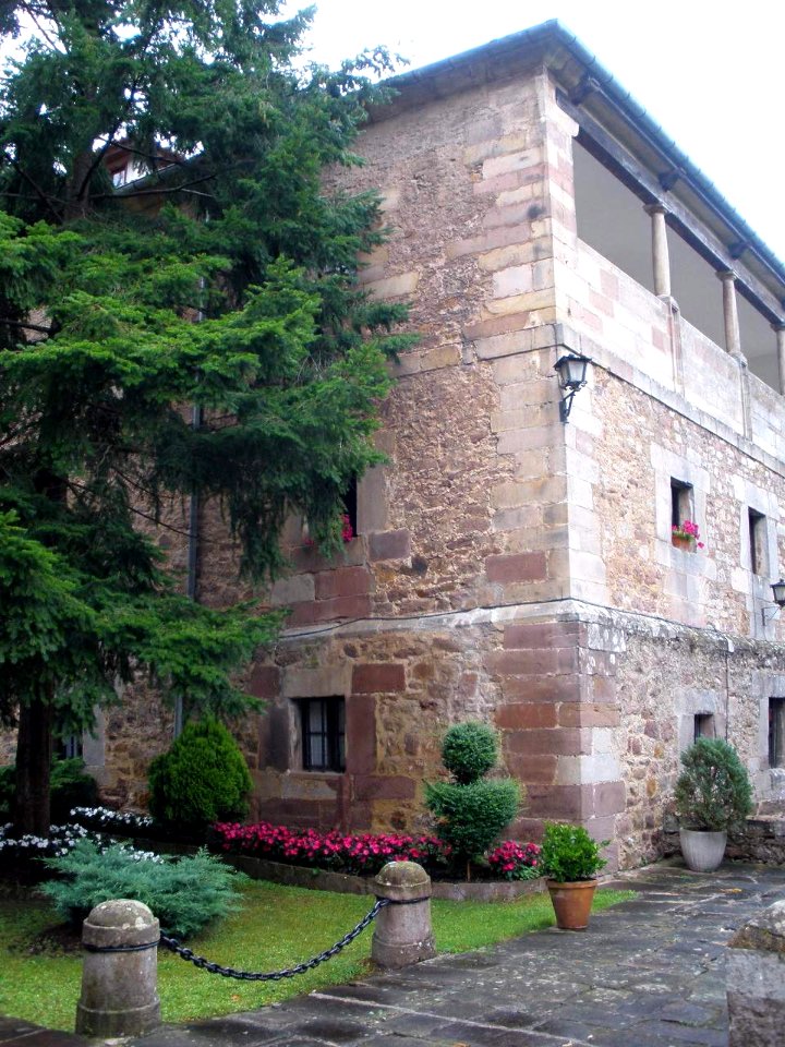 Las Caldas de Besaya - Santuario de la Virgen de Caldas 08