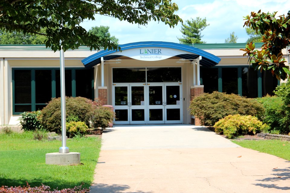 Lanier Technical College administrative building