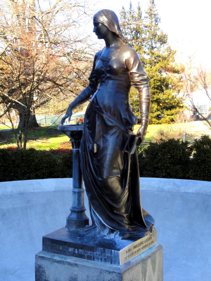 Lanning Fountain (In Memory of a Beautiful Life) - Smith College - DSC04439