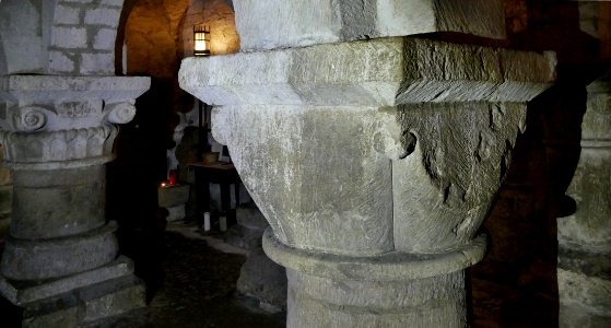 LastinghamChurchCryptKapitellH2b