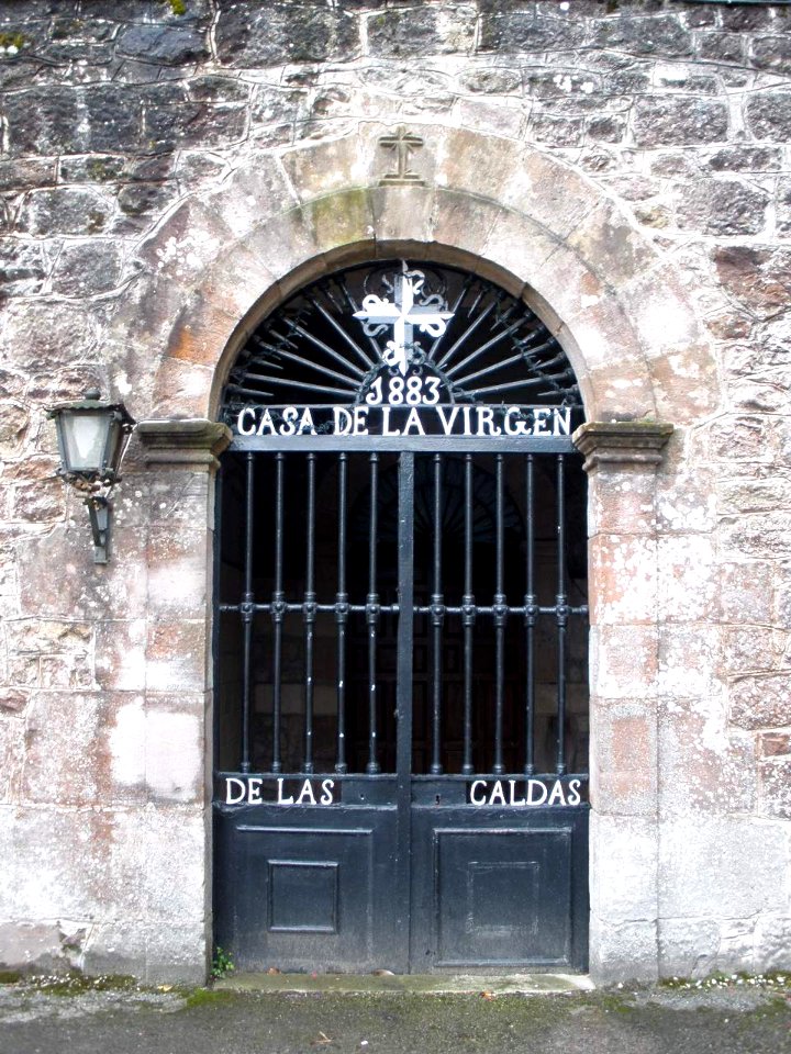 Las Caldas de Besaya - Santuario de la Virgen de Caldas 05