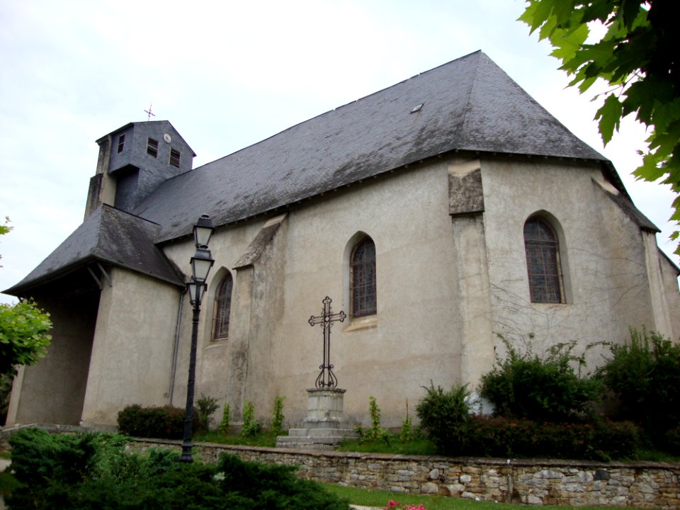 Lasseube (Pyr-Atl, Fr) église coté chevet