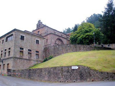 Las Caldas de Besaya - Santuario de la Virgen de Caldas 01