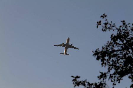Last airplane starting at TXL above Schäfersee 06