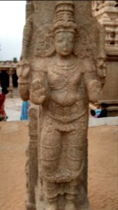 Lepakshi pillar sculpter 4
