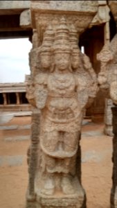 Lepakshi pillar sculpter 17