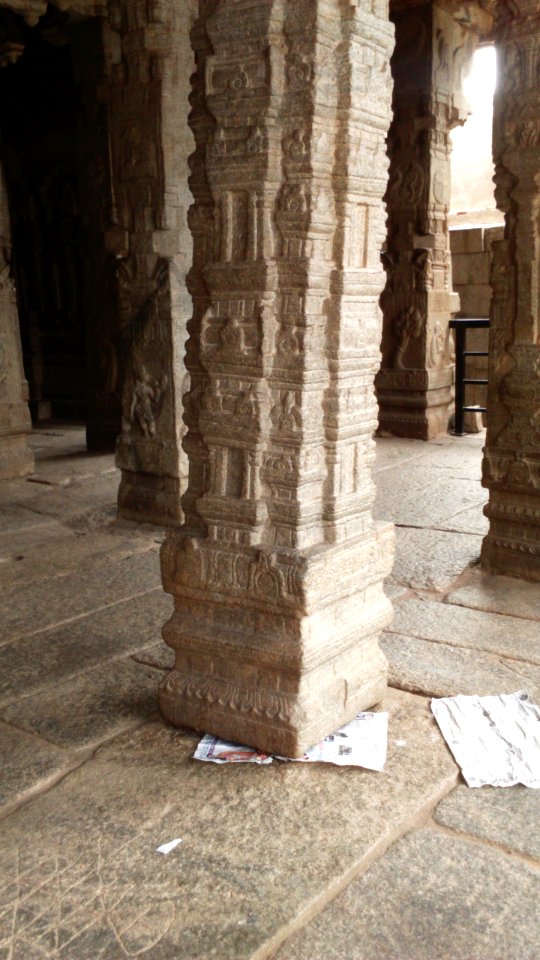 Lepakshi pillars 13