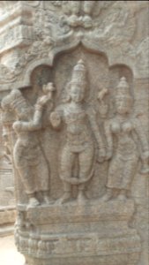 Lepakshi pillar sculpter 8