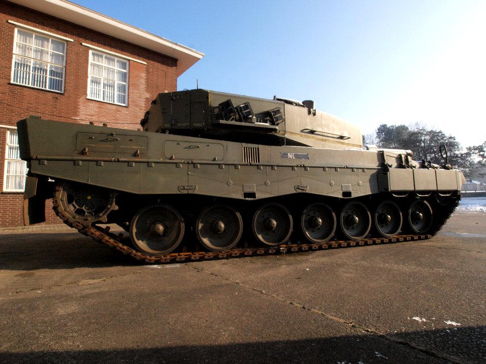 Leopard 2A4 Dutch army 12002 KU-84-01 pic-8