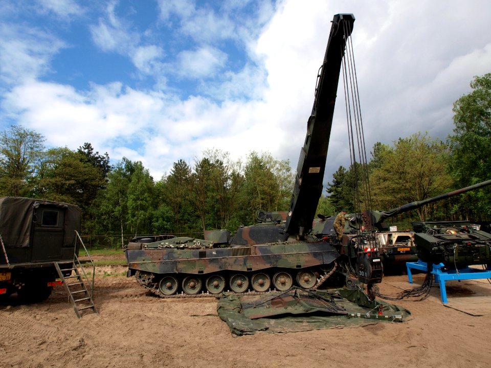 Leopard 2 ARV photo-6
