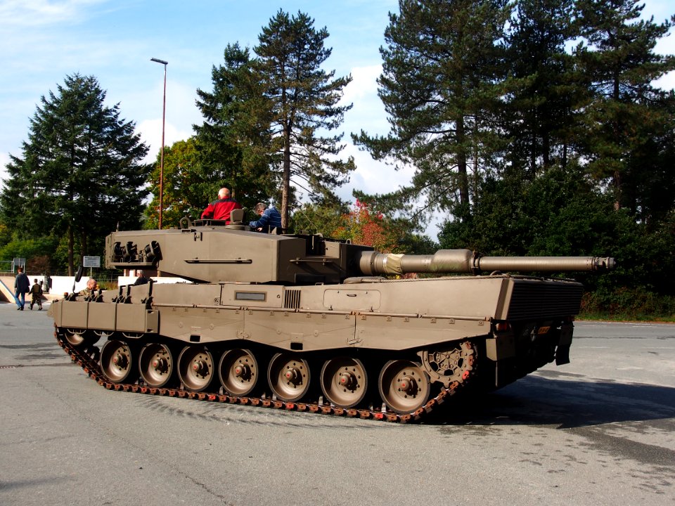 Leopard 2A4 Koninklijke Landmacht 60 42 pic3