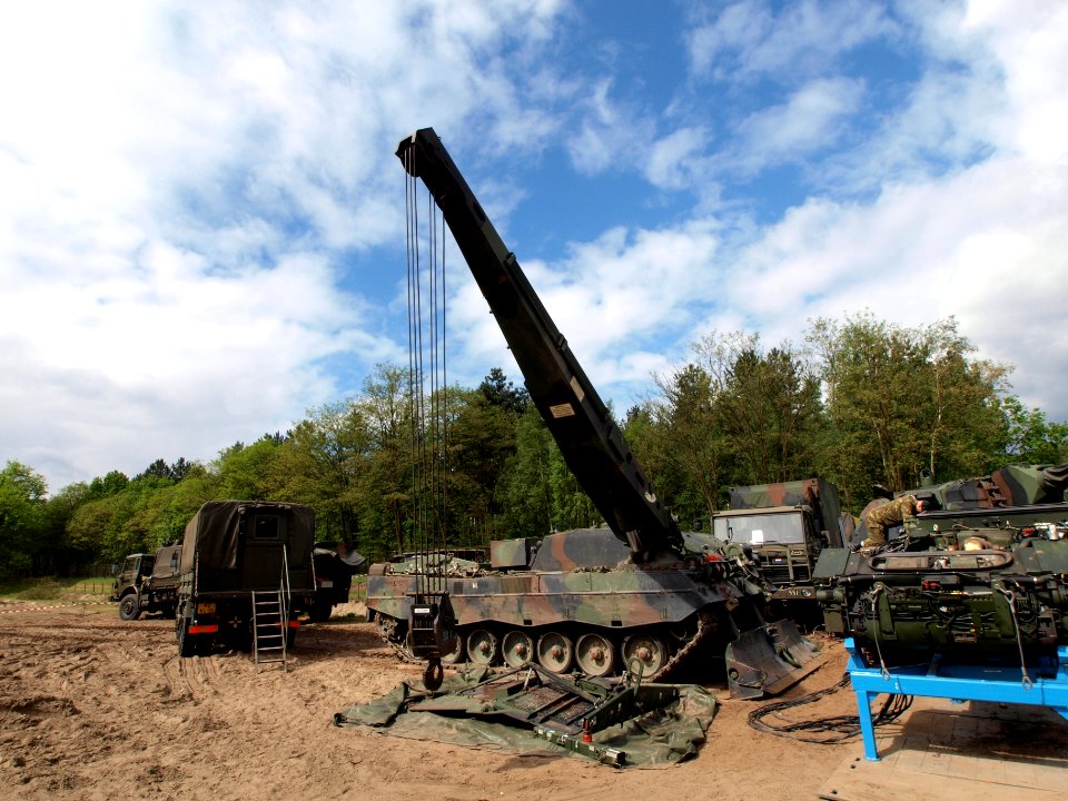 Leopard 2 ARV photo-4