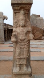 Lepakshi pillar sculpter 10