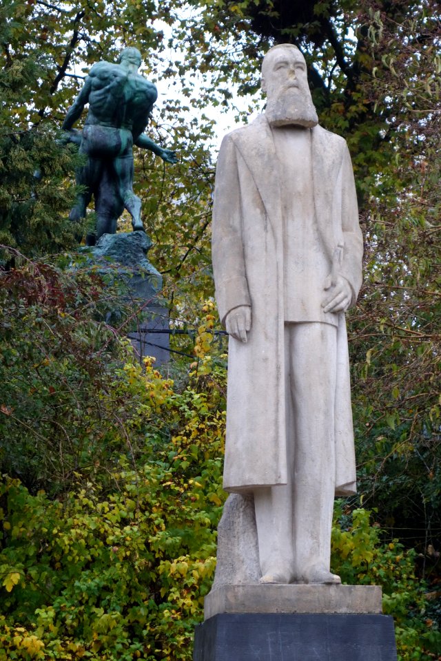Leopold II statue by Rene Cliquet, 1969