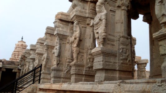 Lepakshi pillars 6