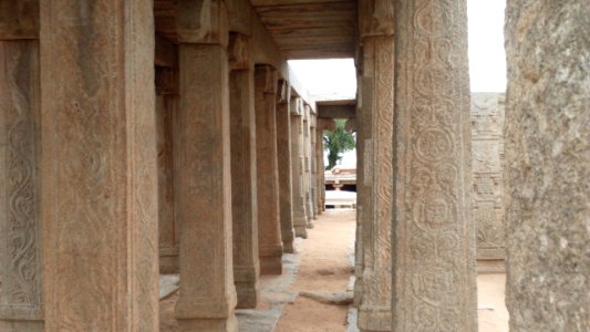 Lepakshi pillars 2