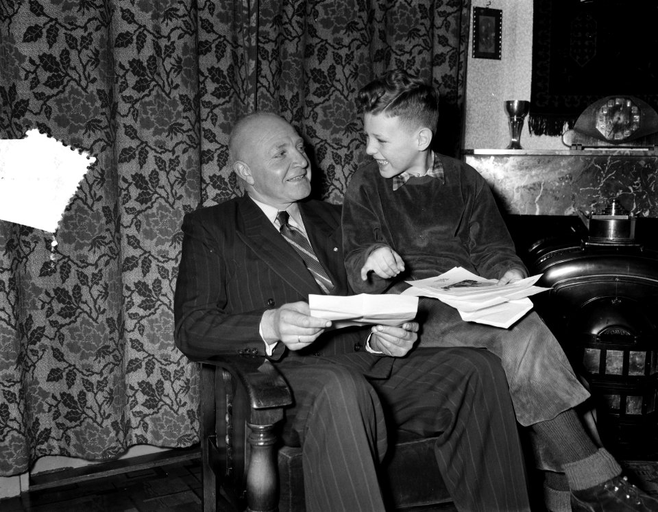 Leo Halle de Leeuw van Milaan 50 jaar viert zijn verjaardag te Deventer, Bestanddeelnr 934-7150