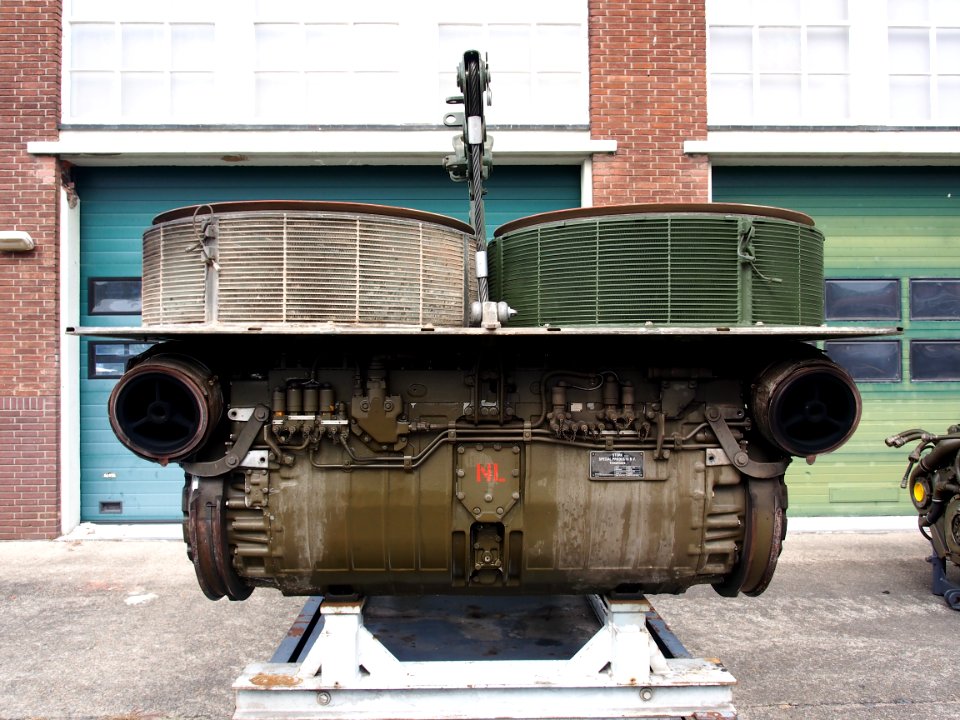 Leopard 2 Engine pic3