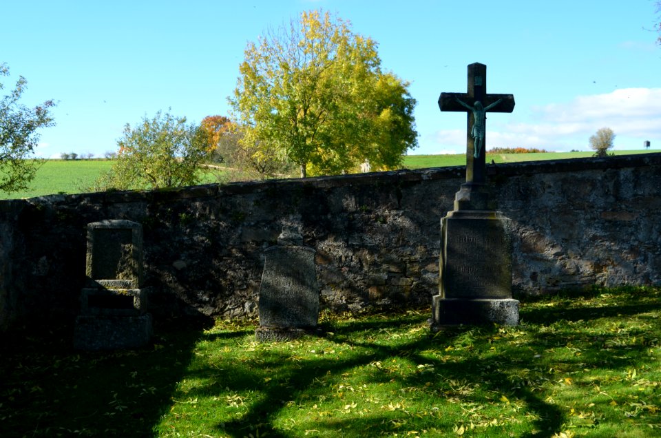 Lenzhahn, Friedhof (3)