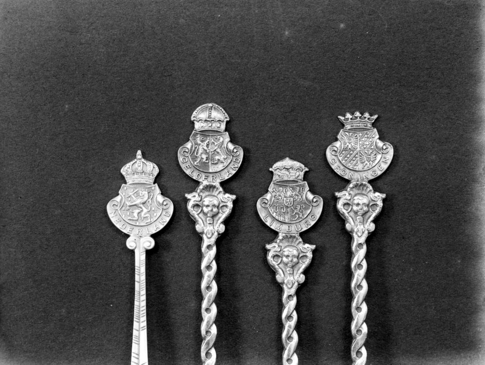 Lepeltjes met provinciewapens van de fa Gerritsen & Van Kempen in Zeist, Bestanddeelnr 190-0560