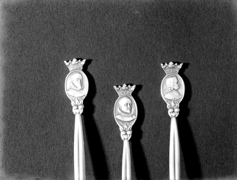Lepeltjes met Maurits, Willem de Zwijger en Willem IV van de fa Gerritsen & Van, Bestanddeelnr 190-0555