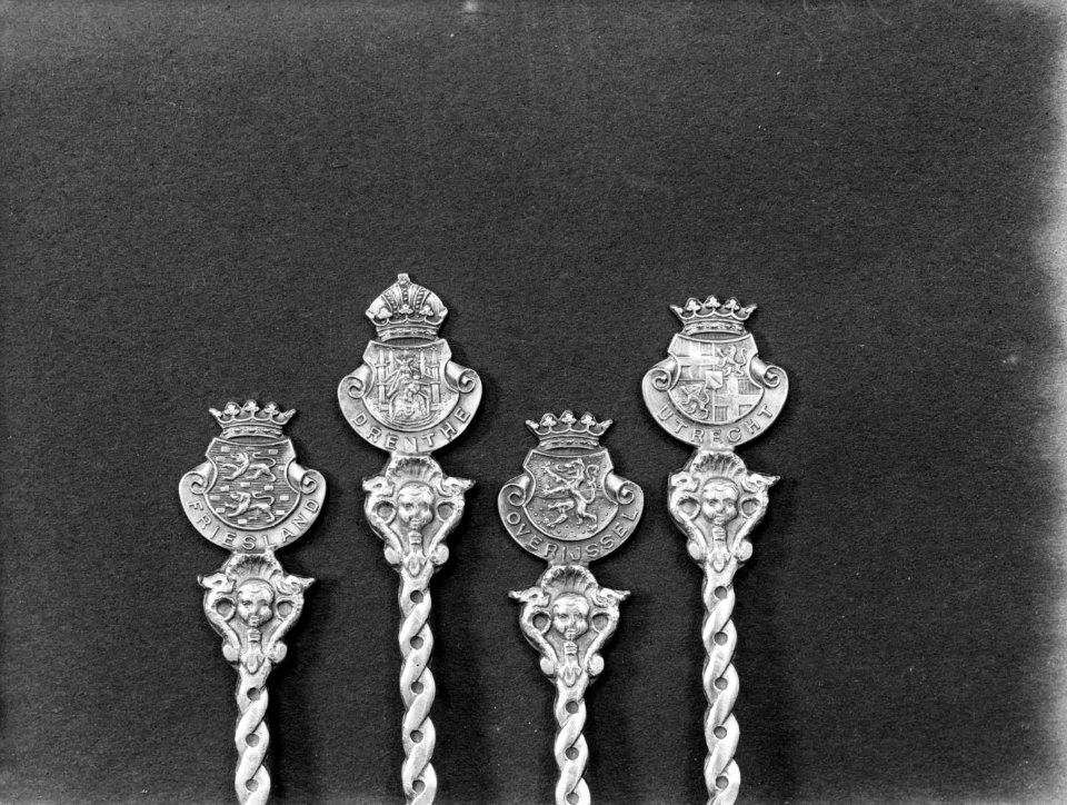 Lepeltjes met provinciewapens van de fa Gerritsen & Van Kempen in Zeist, Bestanddeelnr 190-0562