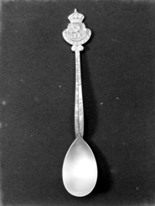 Lepeltje met het wapen van Nederland van de fa Gerritsen & Van Kempen in Zeist, Bestanddeelnr 190-0563