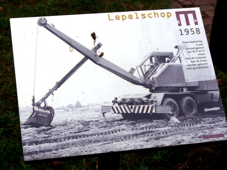 Lepelschop voor een P en H kraan, Pawling & Harnischfeger kraan uit 1958, Geniemuseum Vught, photo 1