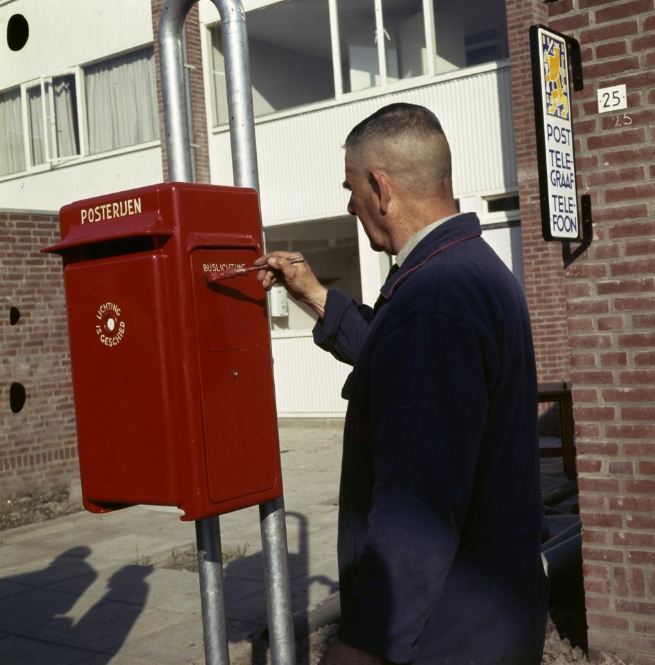 Lelystad ( Oost Flevopolder ) brievenbus schilderen, Bestanddeelnr 254-7930