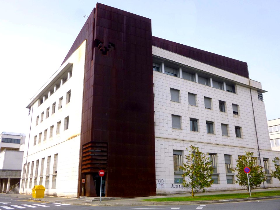 Lejona - Campus de Bizkaia de la UPV-EHU - Escuela Universitaria de Relaciones Laborales 1