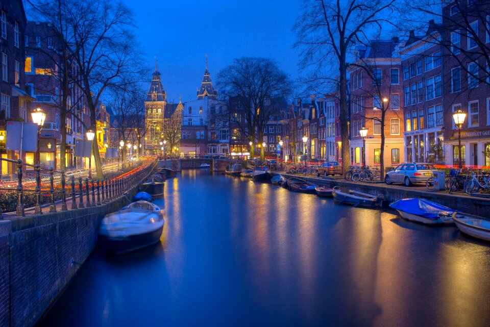 Evening wallpaper city