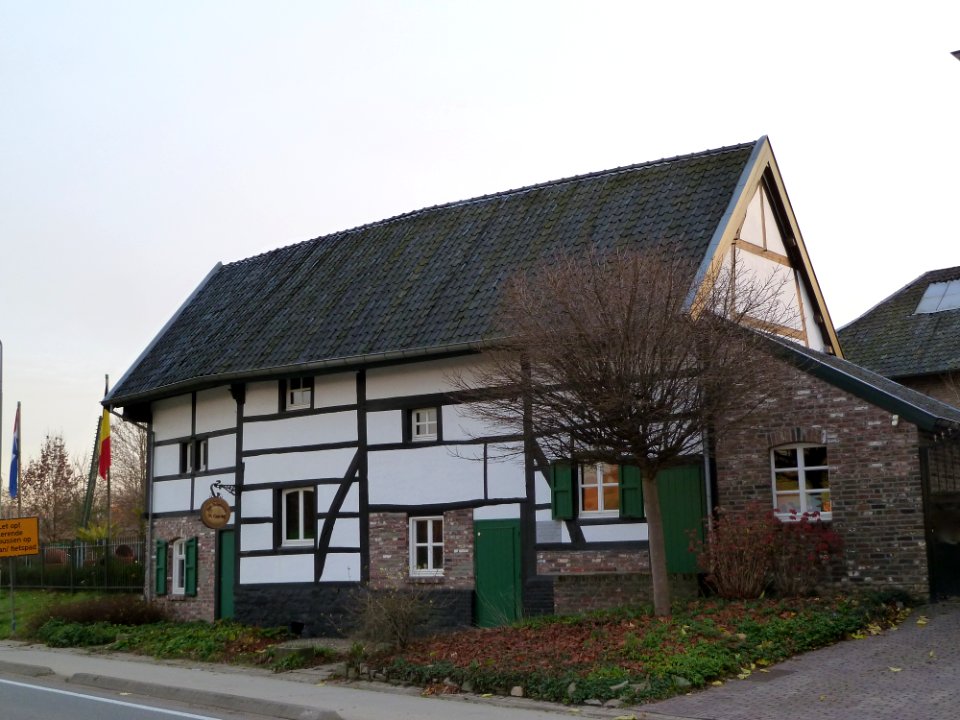 Lemiers-Rijksweg 122 (2)