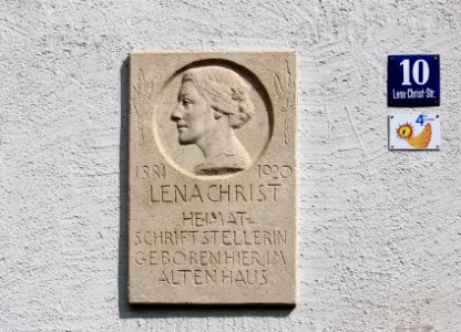 Lena Christ Gedenktafel am Geburtshaus in Glonn