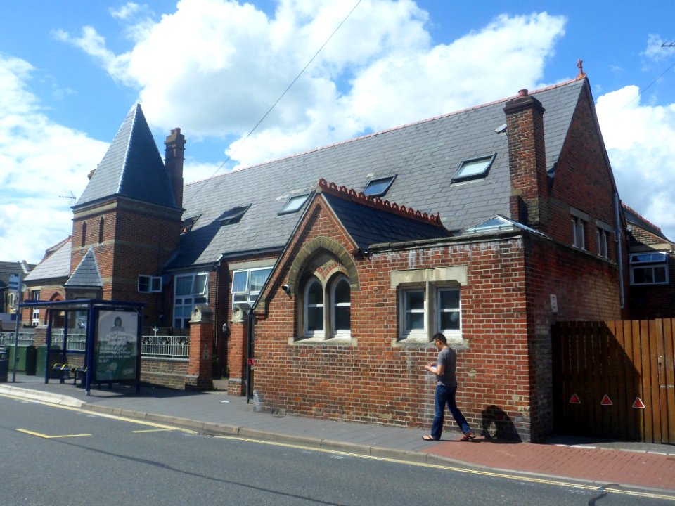 Len Williams Terrace (formerly New Road School), New Road, Fratton (August 2017) (3)