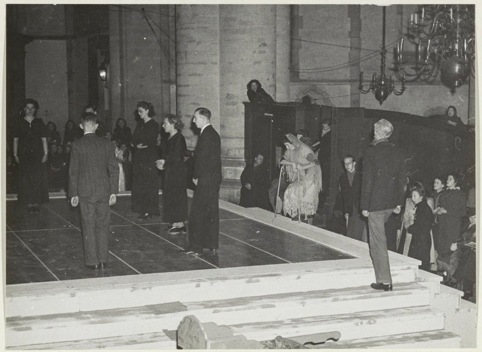 Lekespel in de Grote of St. Bavokerk. NL-HlmNHA 54011232