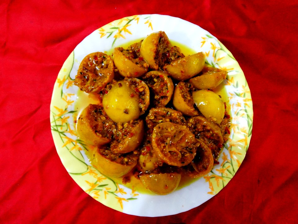 Lemon Pickle in Oil