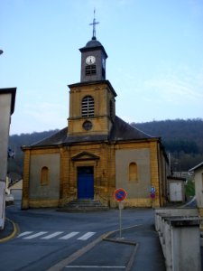 Les Hautes-Rivières (Ardennes) église, façade