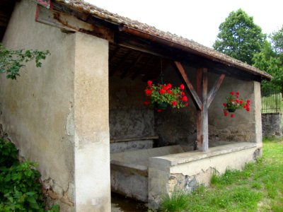 Les Cours (Brandon, Saône-et-Loire, Fr) Lavoir