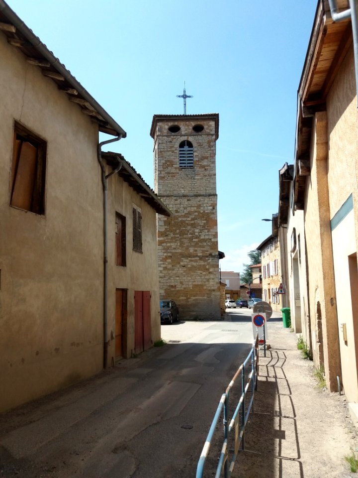 Les Chères - Clocher de l'église rue de la Poste