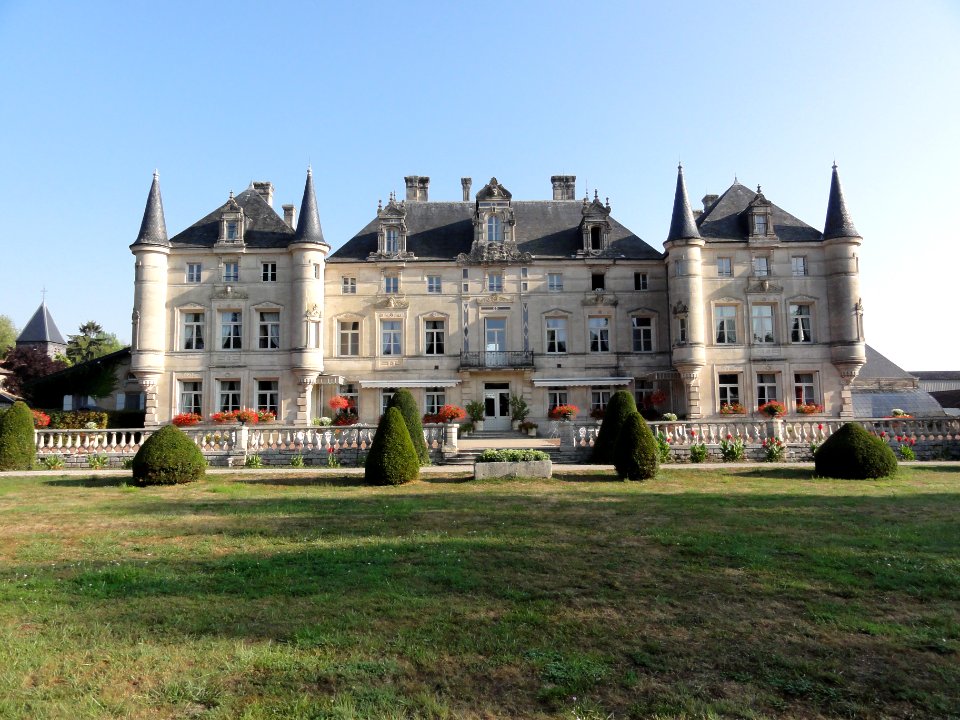 Les Monthairons (Meuse) château des Monthairons, coté park (01)