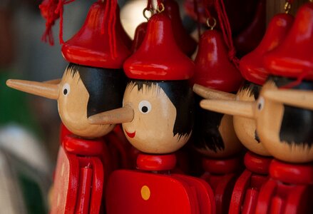Pinocchio puppet conte